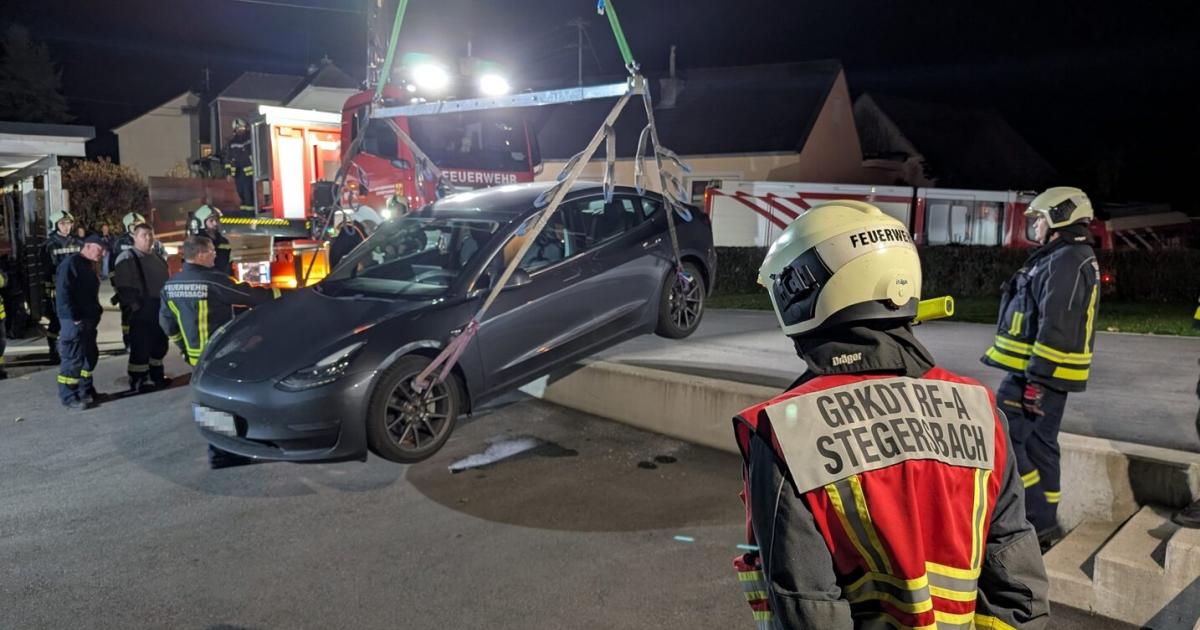 Zwei-Fahrzeugbergungen-im-S-dburgenland