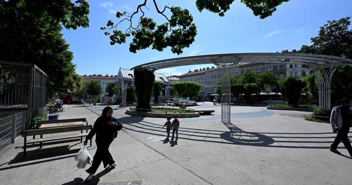 Waffenverbotszone-am-Yppenplatz-wird-verl-ngert