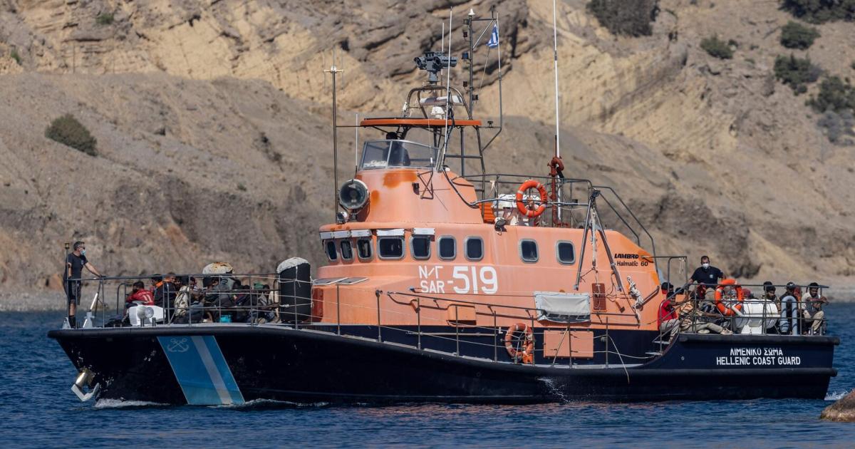 18-tote-Migranten-auf-treibendem-Boot-vor-Kreta-entdeckt