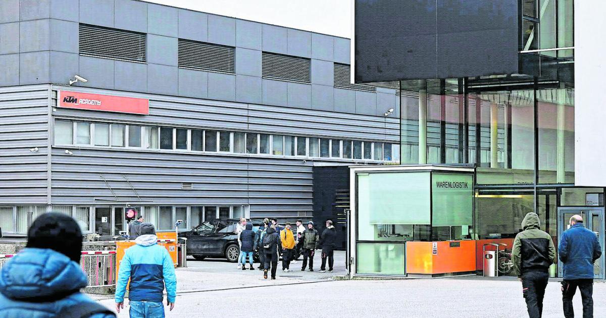 Bangen-in-der-KTM-Stadt-Mattighofen