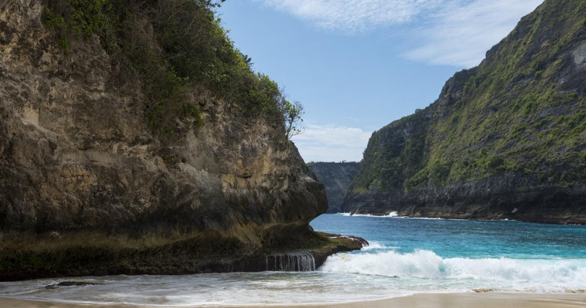 bali-180-meter-hoher-glasaufzug-soll-wieder-abgerissen-werden