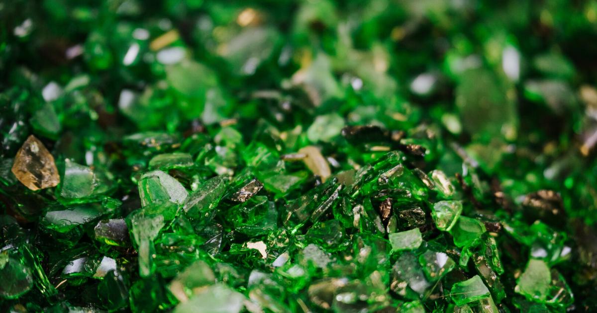 Abfallentsorger-aus-N-stellt-Weltneuheit-bei-Glas-Recycling-vor