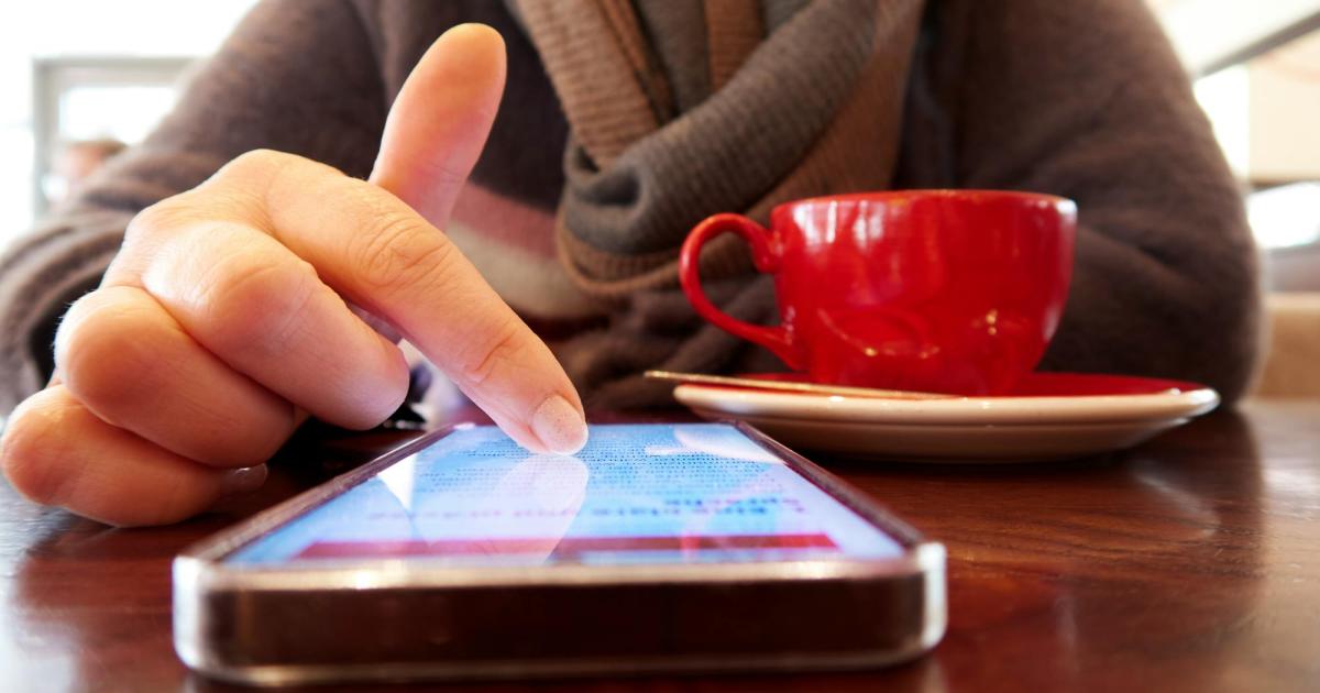 Kognitive-Folgen-Gehirnverfall-durch-Scrollen-auf-Social-Media-