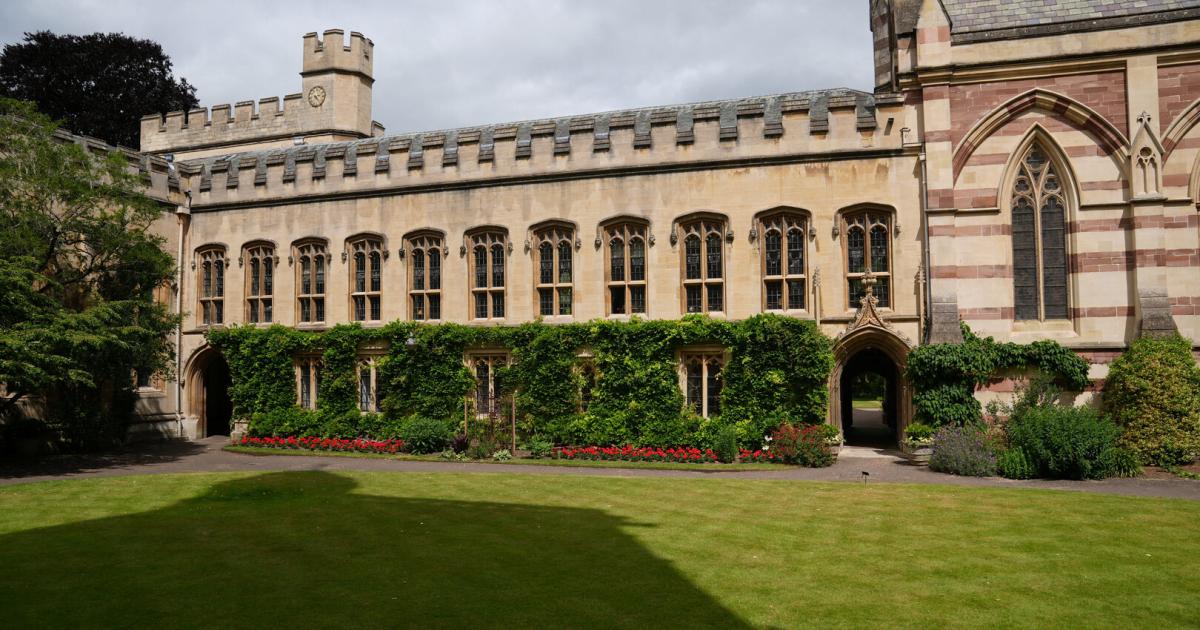 Das-Oxford-Wort-2025-wurde-gew-hlt-und-es-sind-2-Worte