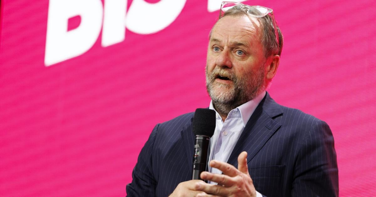 B-rokratieabbau-Diese-114-Ma-nahmen-pr-sentiert-Schellhorn-heute