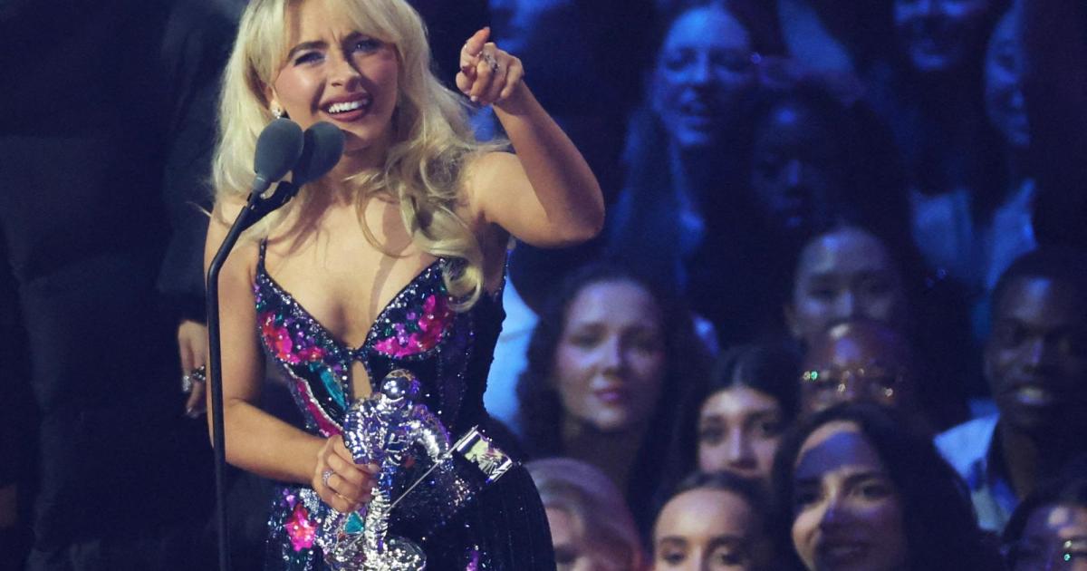 Sabrina-Carpenter-ist-entsetzt-ber-das-Wei-e-Haus-B-sartig-und-widerw-rtig-