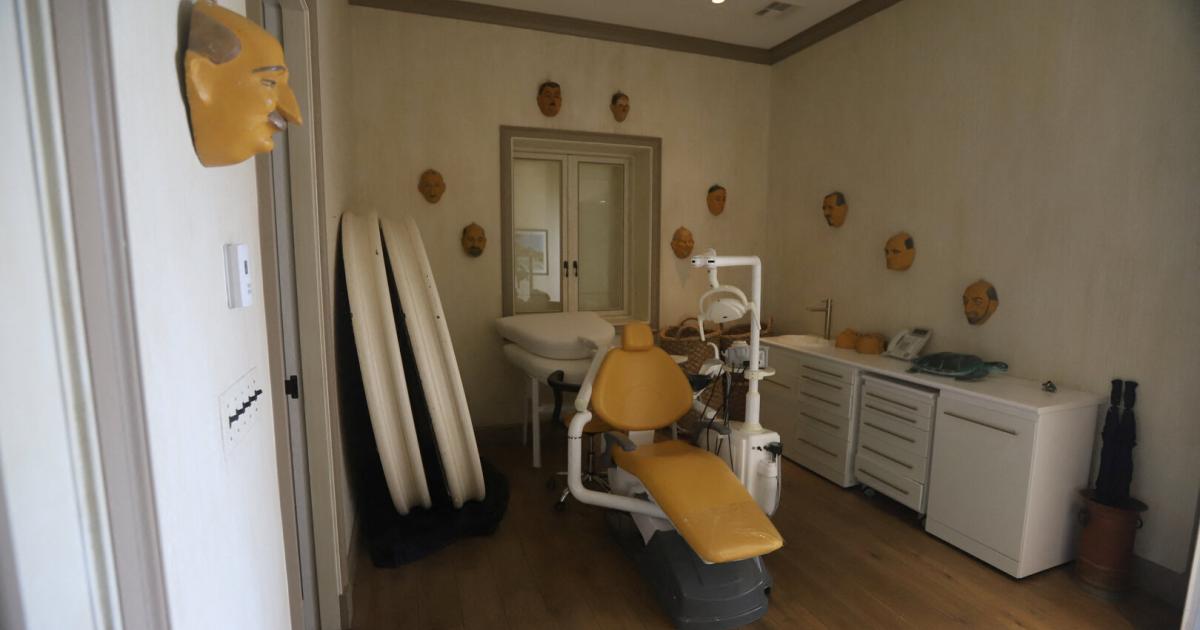 Verst-rende-Fotos-aufgetaucht-Was-passierte-in-Epsteins-Zahnarzt-Stuhl-