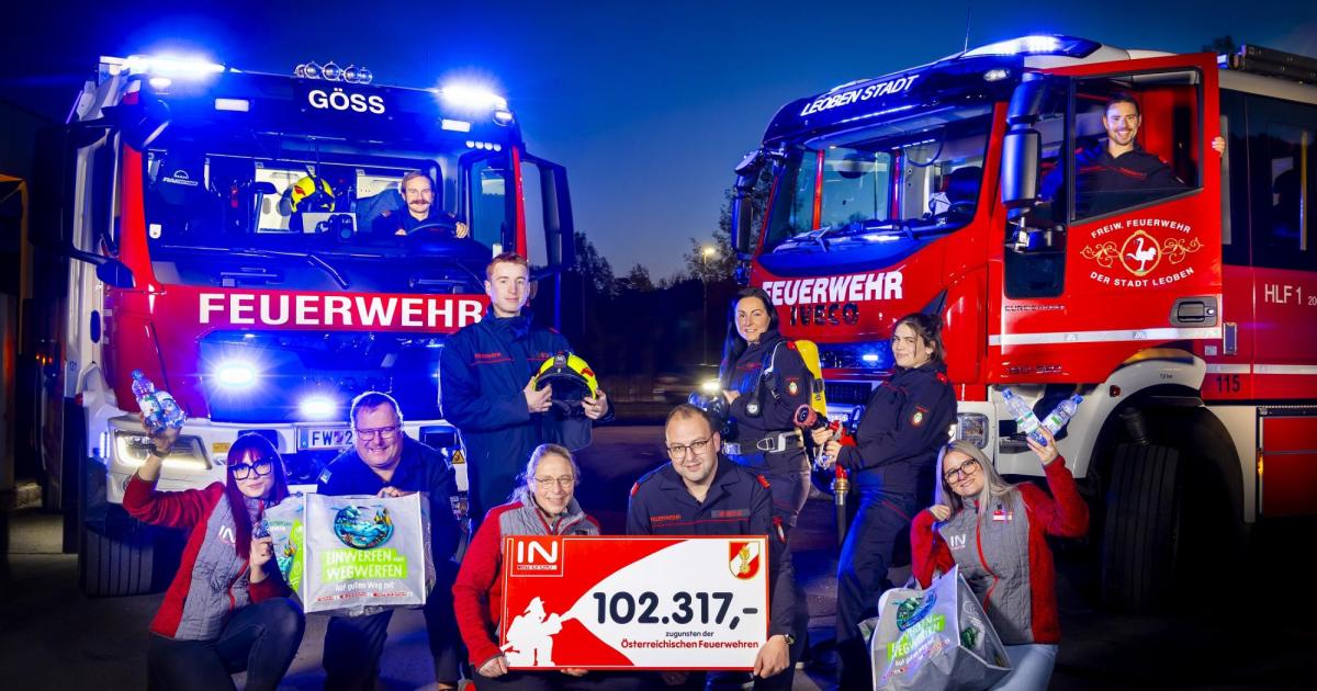Auf-Pfand-verzichtet-Interspar-spendet-102-300-Euro-an-Feuerwehren