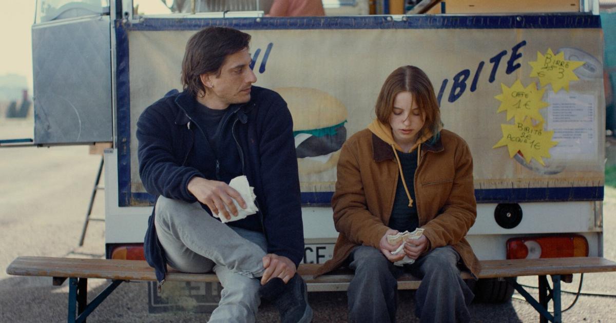 Luca-Marinelli-Kinder-geben-dir-die-M-glichkeit-weiser-zu-werden-