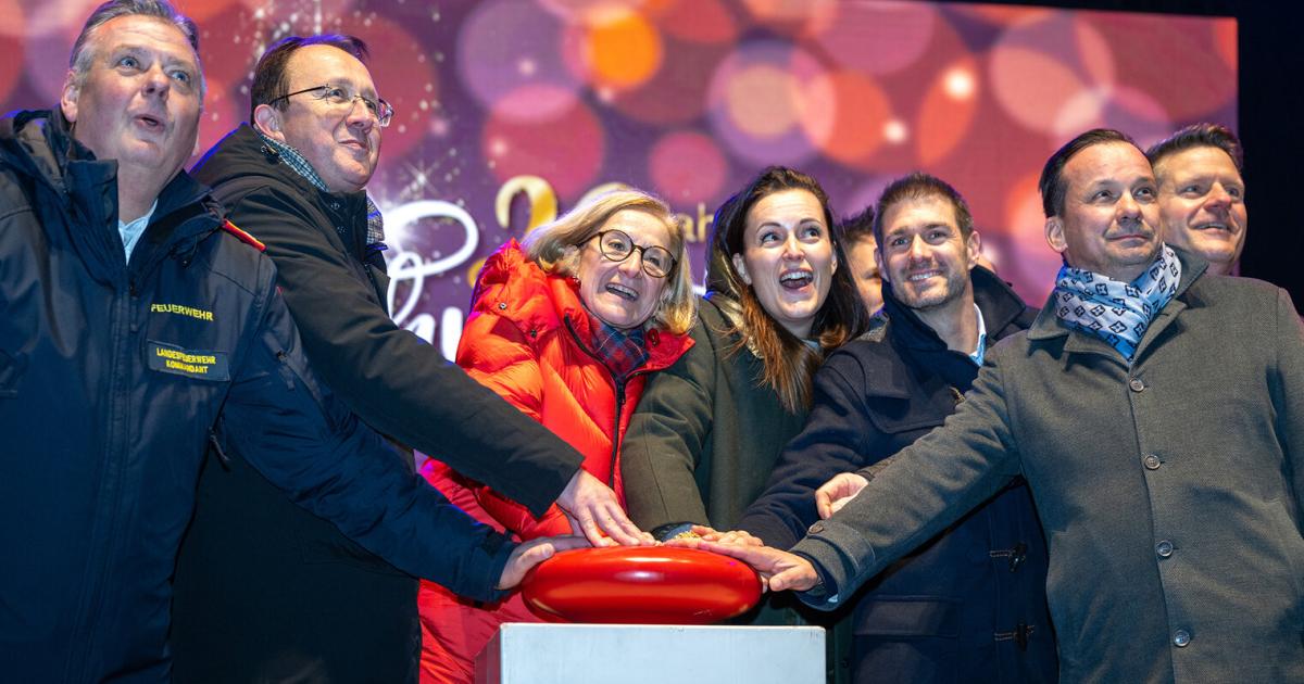 Jubil-umsstart-f-r-Weihnachten-im-Park-in-St-P-lten