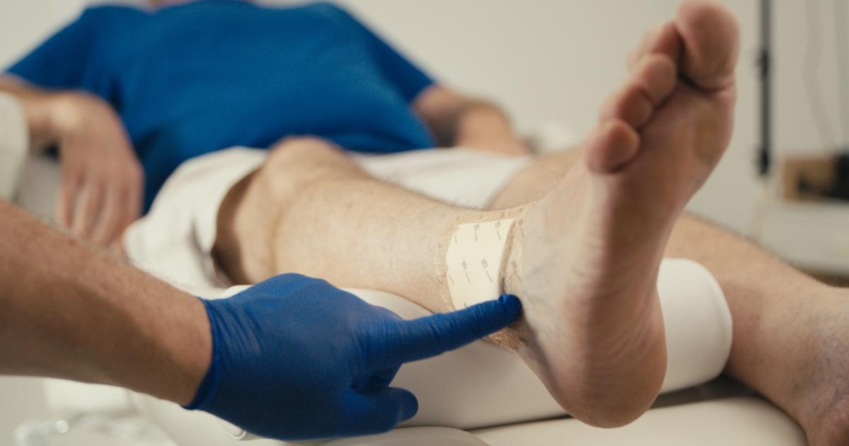 Laser-und-Wundtherapie-Moser-Schnelle-Hilfe-bei-Fersensporn-und-Knieschmerzen