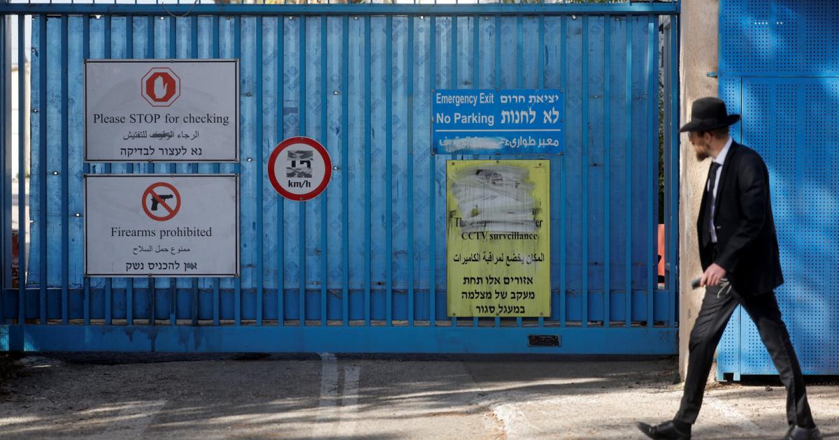 Israel-durchsucht-Gel-nde-von-Pal-stinenser-Hilfswerk