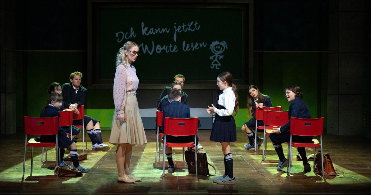 Entz-ckende-Matilda-in-Baden-Das-singende-Klassenzimmer