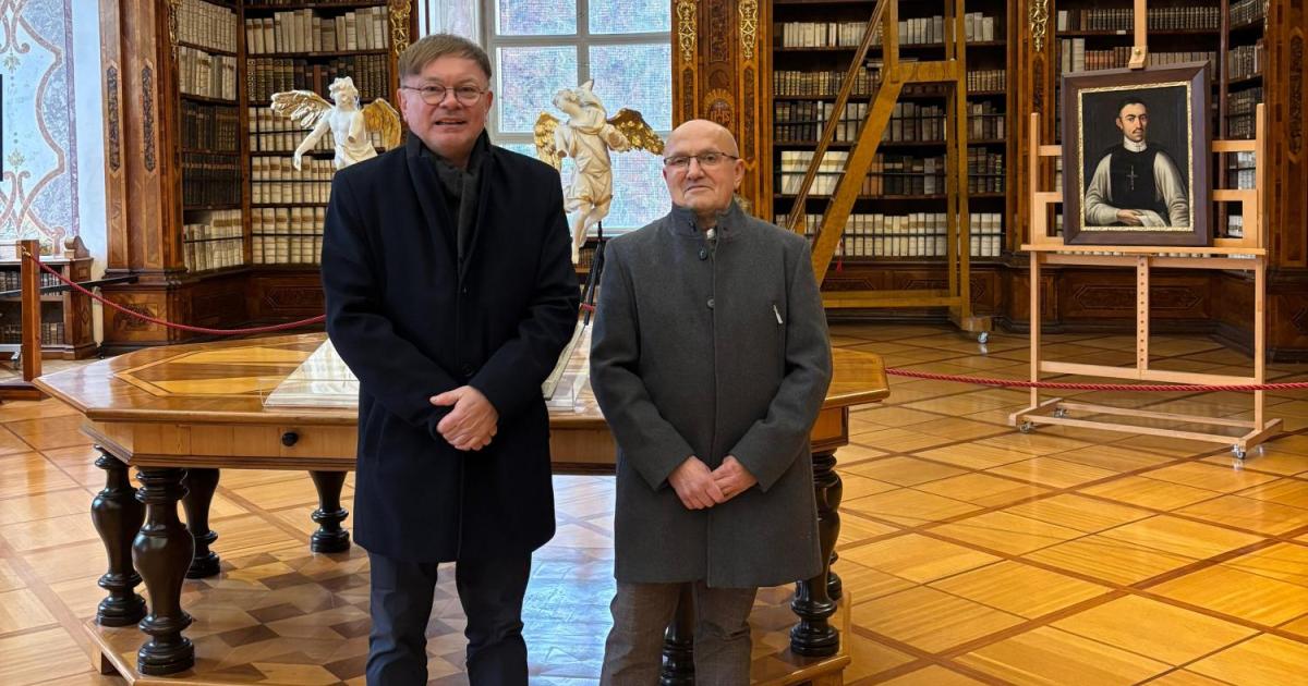 Stift-Zwettl-Ein-frisches-L-ftchen-hinter-den-Granitmauern