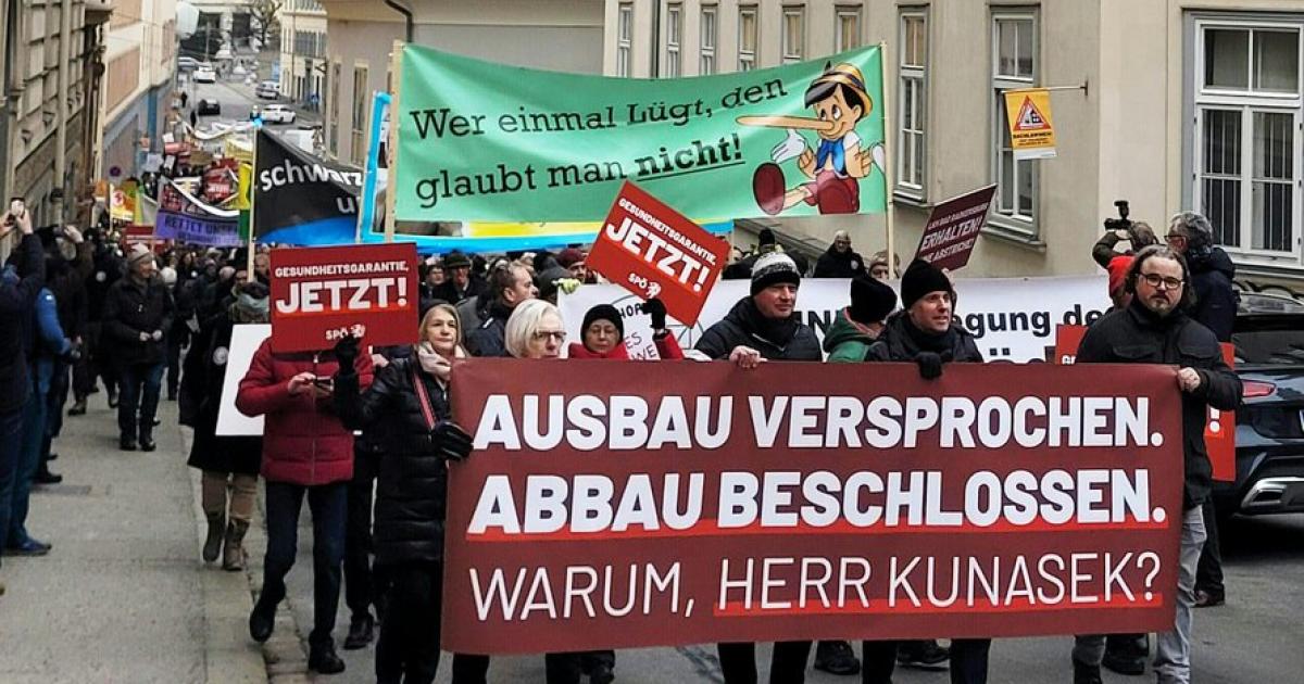 Demo-in-Graz-Protest-gegen-blau-schwarze-Spitalspl-ne