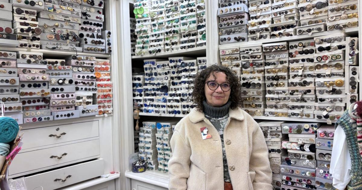 Altes-Wiener-Knopfgesch-ft-Wie-der-K-nig-zur-K-nigin-wurde