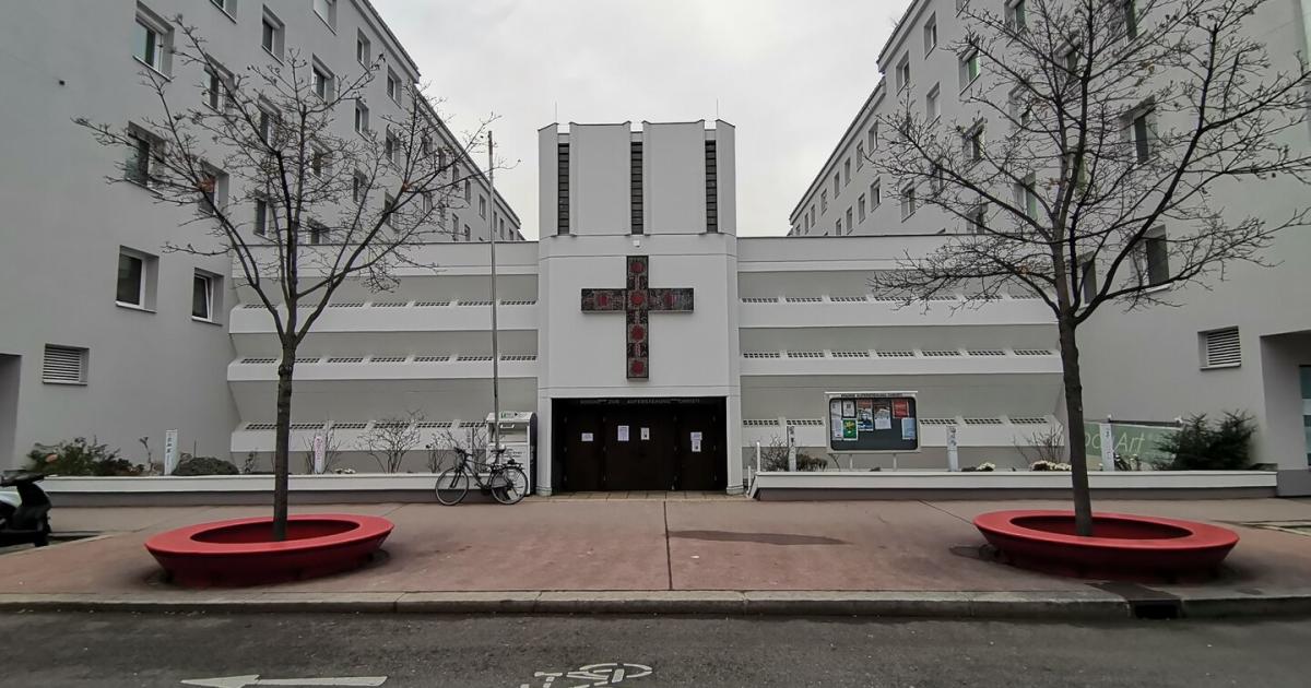 Statt-Entweihung-Caritas-landet-mit-Kirchenschiff-im-F-nften