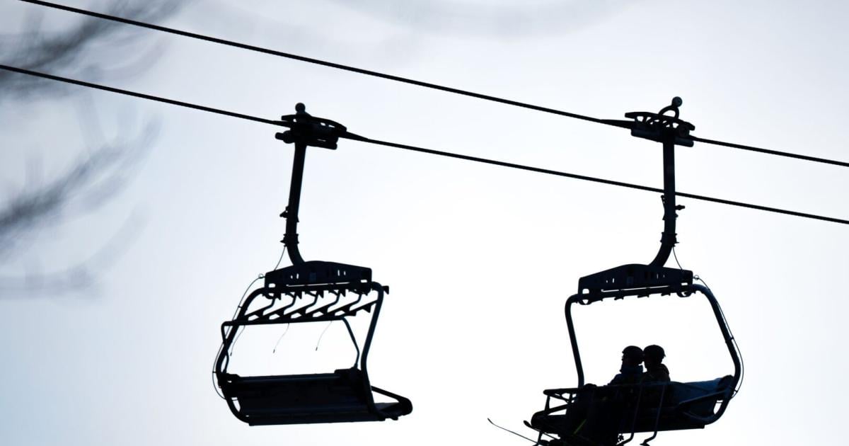 Spektakul-re-Rettung-17-Personen-von-Sessellift-geborgen