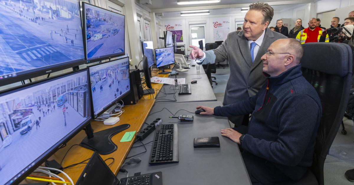 Im-Hirn-des-Silvesterpfads-Sicherheitszentrale-eingerichtet