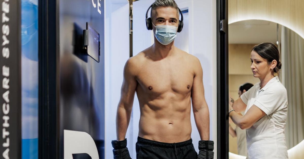 -110-Grad-Der-K-lteste-Ort-muss-in-Badesachen-besucht-werden