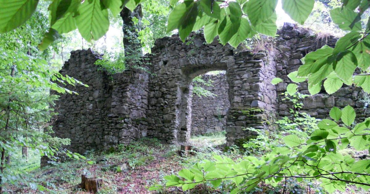 -de-Kirche-Vergessene-St-tten-im-oberen-Rabnitztal