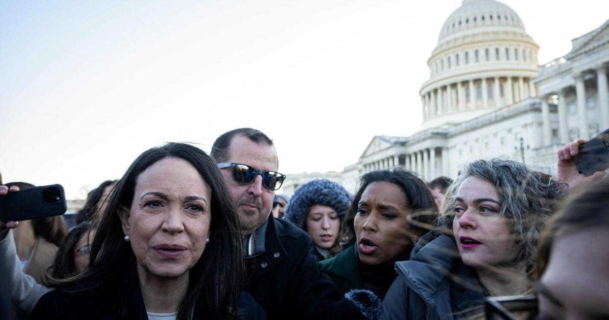 Trump-hat-Medaille-des-Friedensnobelpreises-erhalten-von-Machado