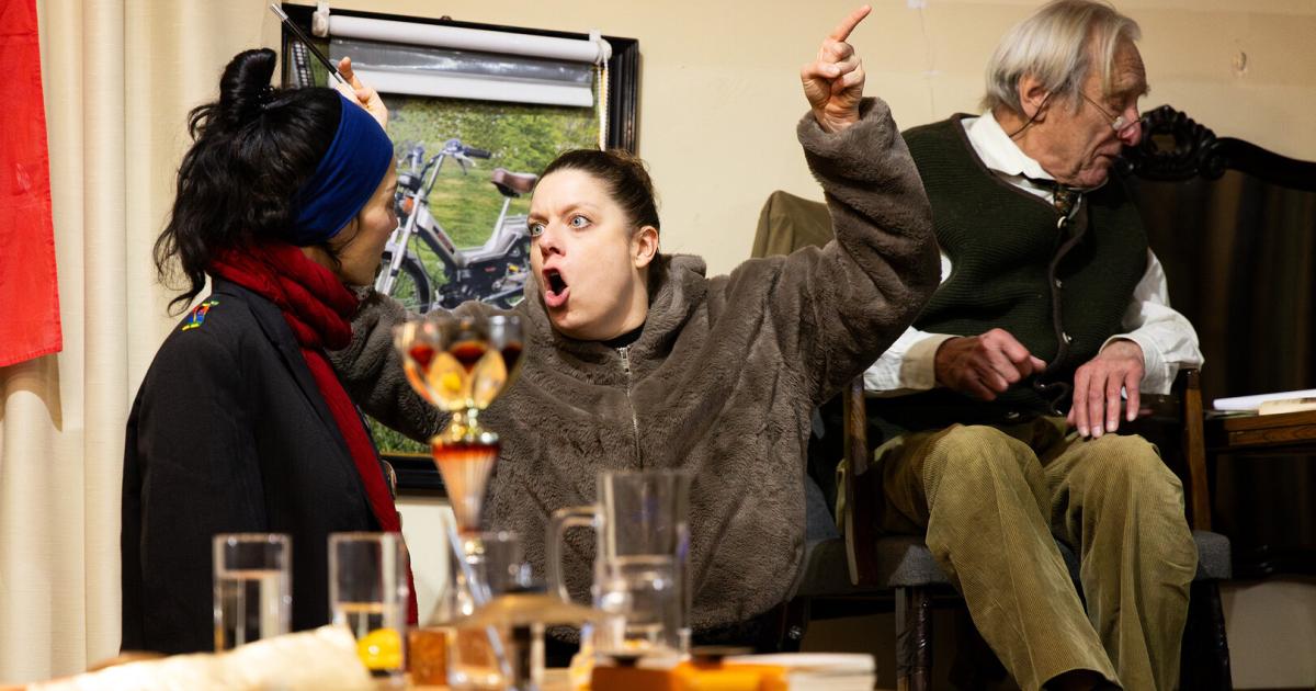 Theater-im-Gasthaus-Birner-Ihr-wollt-s-mein-Schnitzel-umvolken-