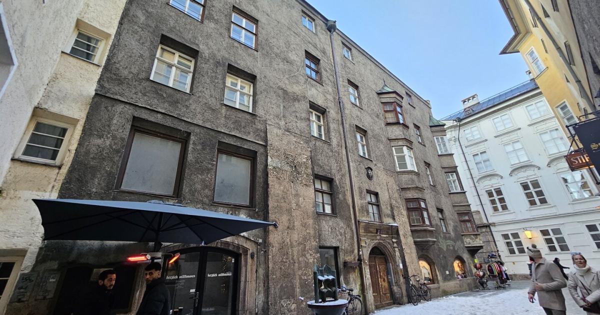 Br-selndes-Altstadtjuwel-Gro-e-Pl-ne-f-r-das-Haus-des-Hofzwergs-