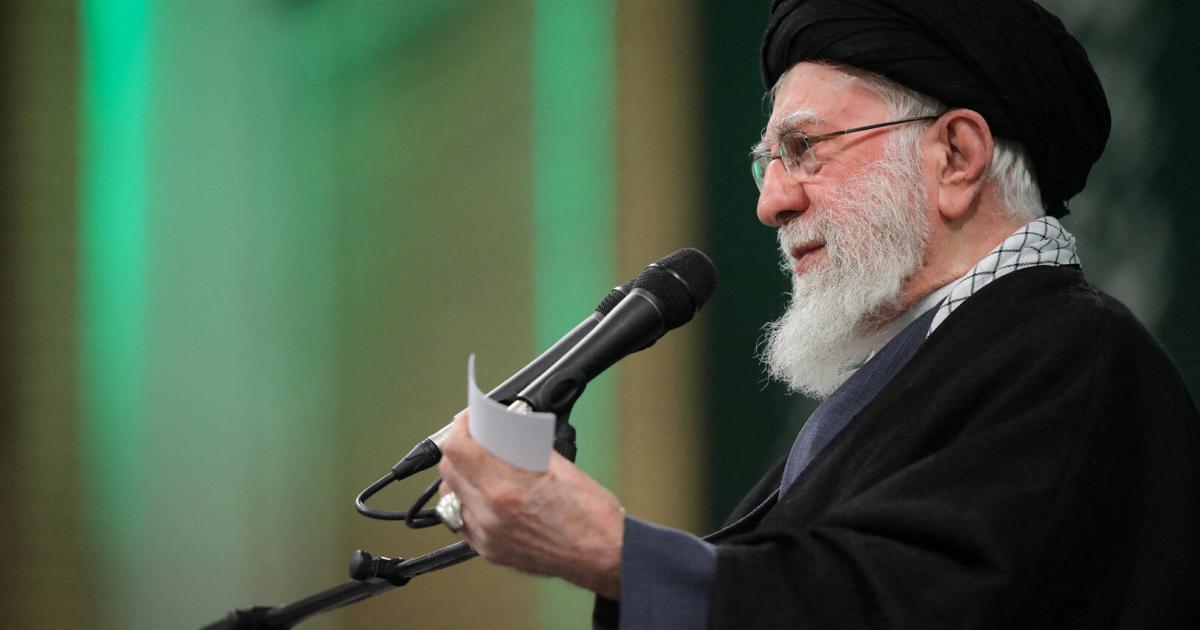 Khamenei blames Trump for Iran protests: new escalation expected