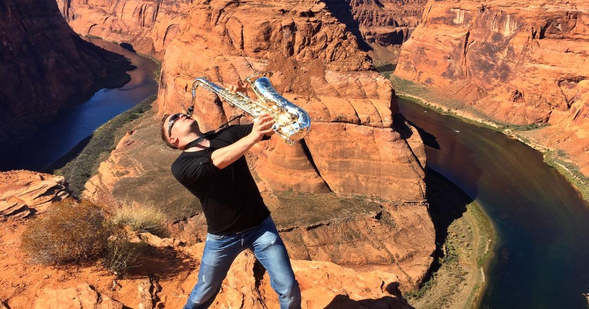 Peter-Sax-Ein-Hollabrunner-Musiker-tourt-mit-dem-Saxophon-um-die-Welt