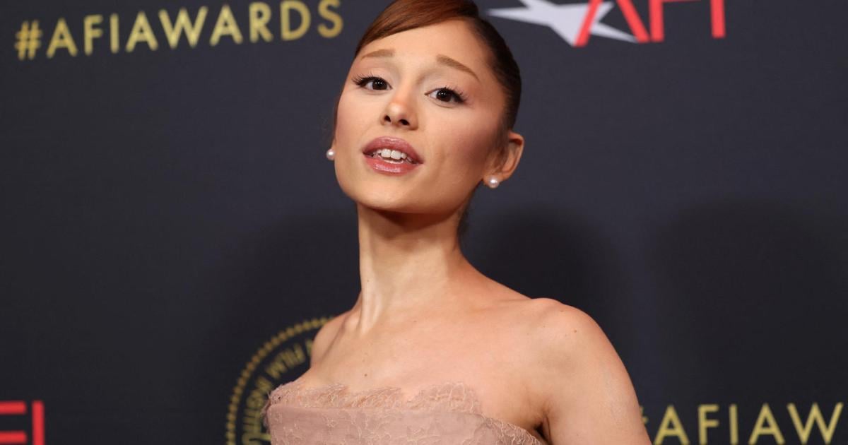 Ariana-Grande-mit-sechs-Fingern-in-der-Vogue-S-ngerin-verspottet-Photoshop-Fail