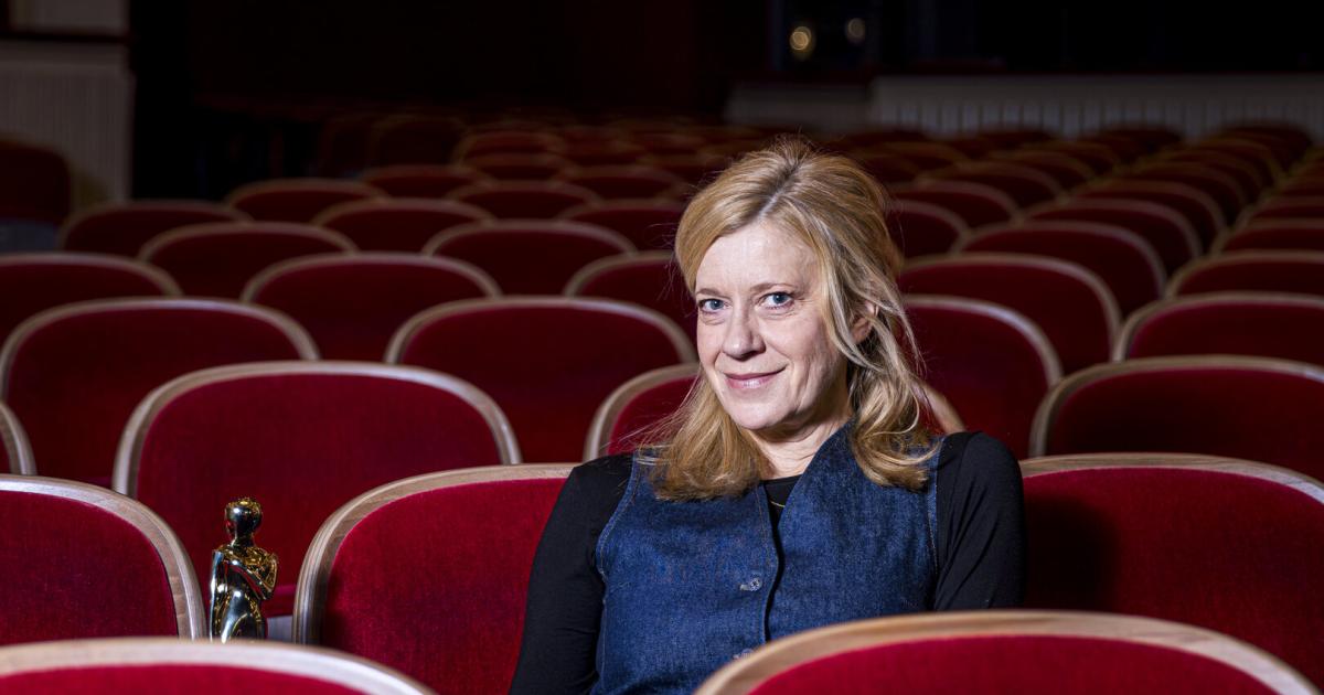 KURIER-ROMY-an-Caroline-Peters-berreicht-Ein-Mal-Kitzb-hel-und-zur-ck