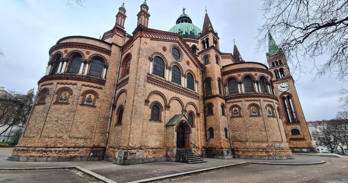 Antonskirche-in-Favoriten-mit-Graffitis-beschmiert