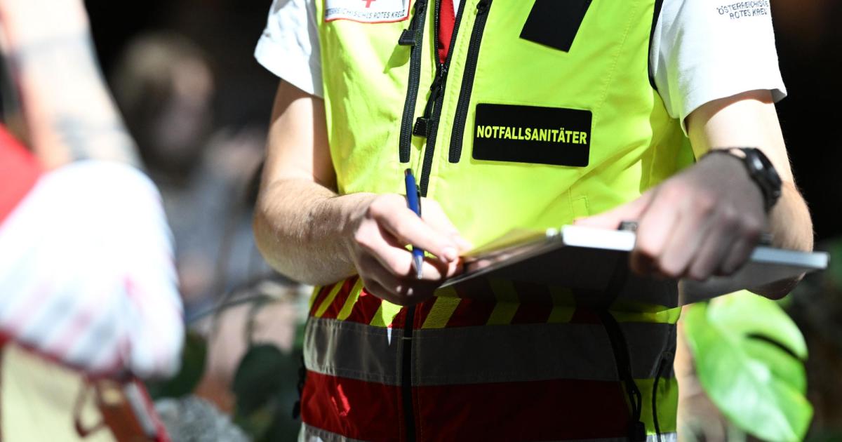 Unfall-in-Innsbruck-Fu-g-ngerin-bei-Kollision-schwer-verletzt