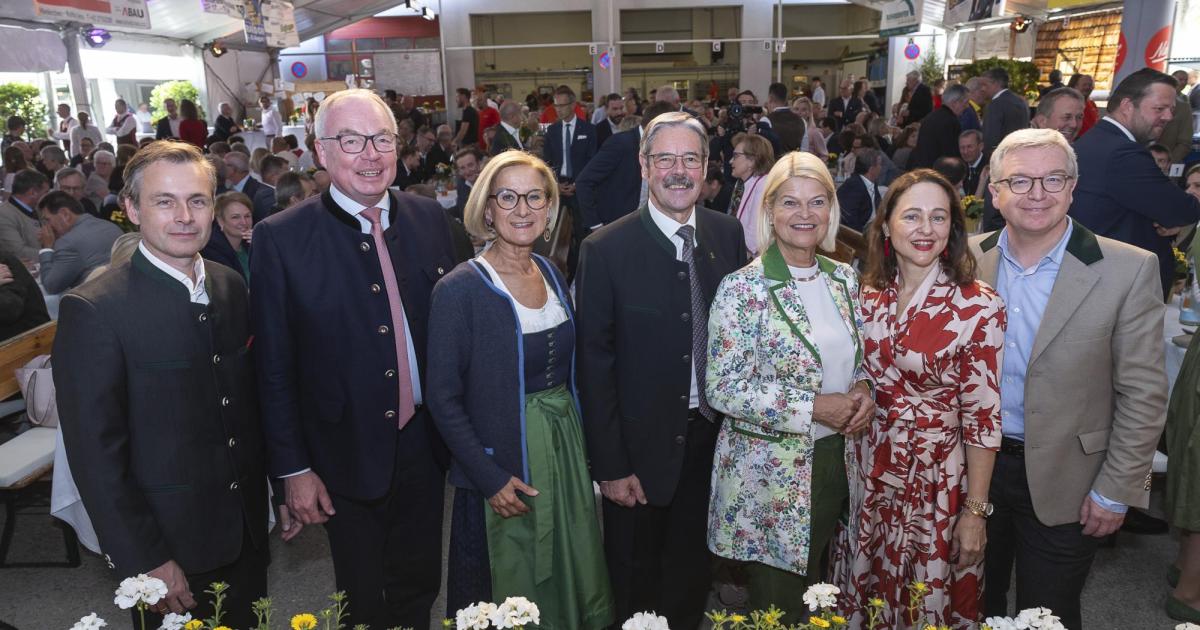 Raiffeisen-Nieder-sterreich-feiert-140-Jahre