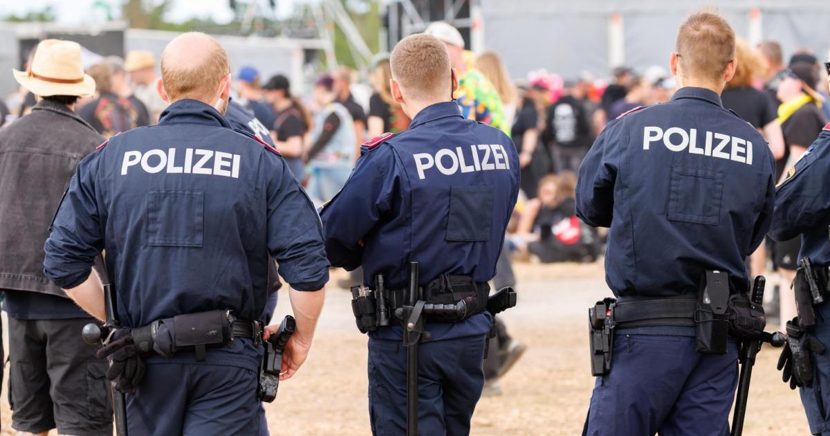 Die-Gesichterj-ger-der-Polizei-hatten-beim-Nova-Rock-Premiere