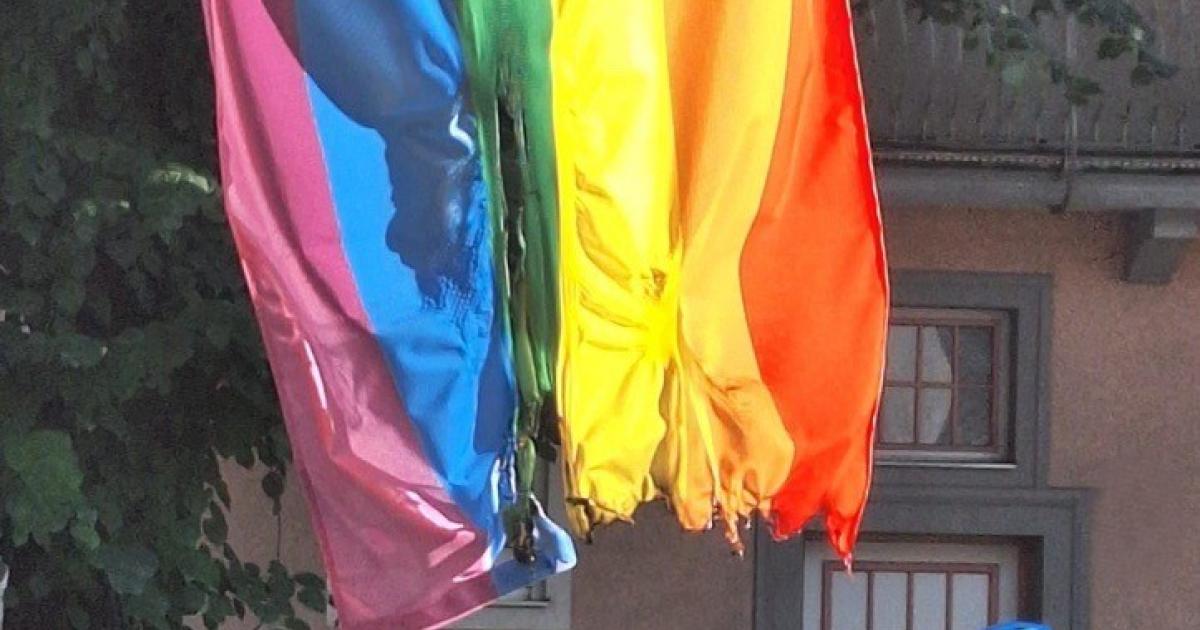 Pride-Fahne-in-Linz-angez-ndet-Polizei-ermittelt