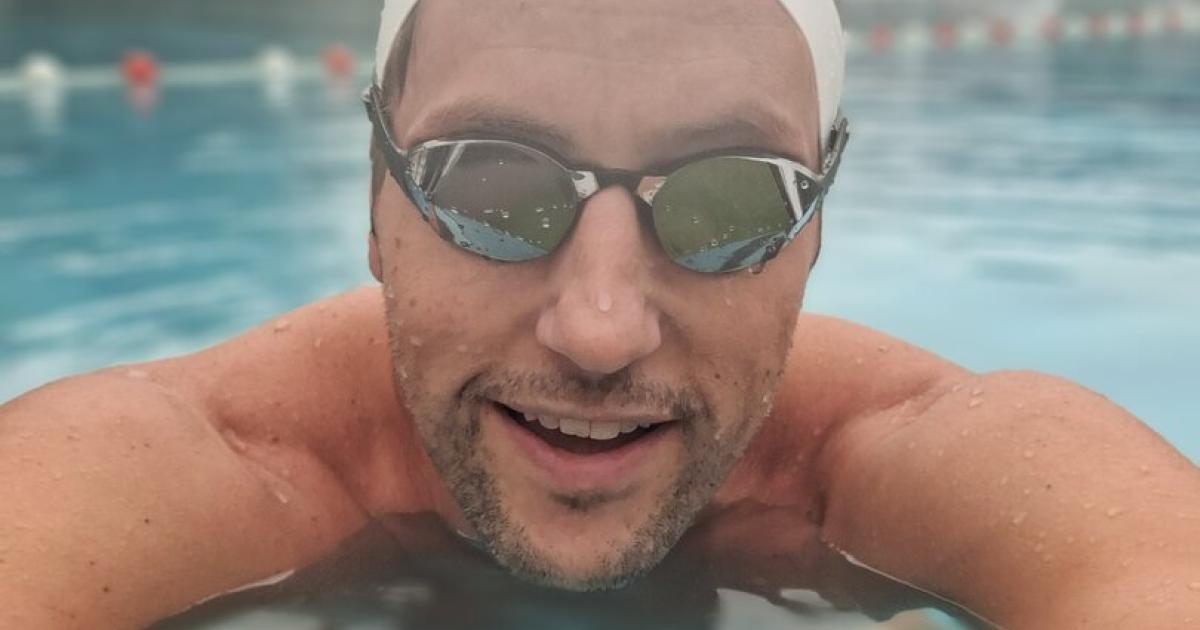 Nach-Krebs-sterreicher-schwimmt-f-r-Kinder-mit-seltener-Krankheit