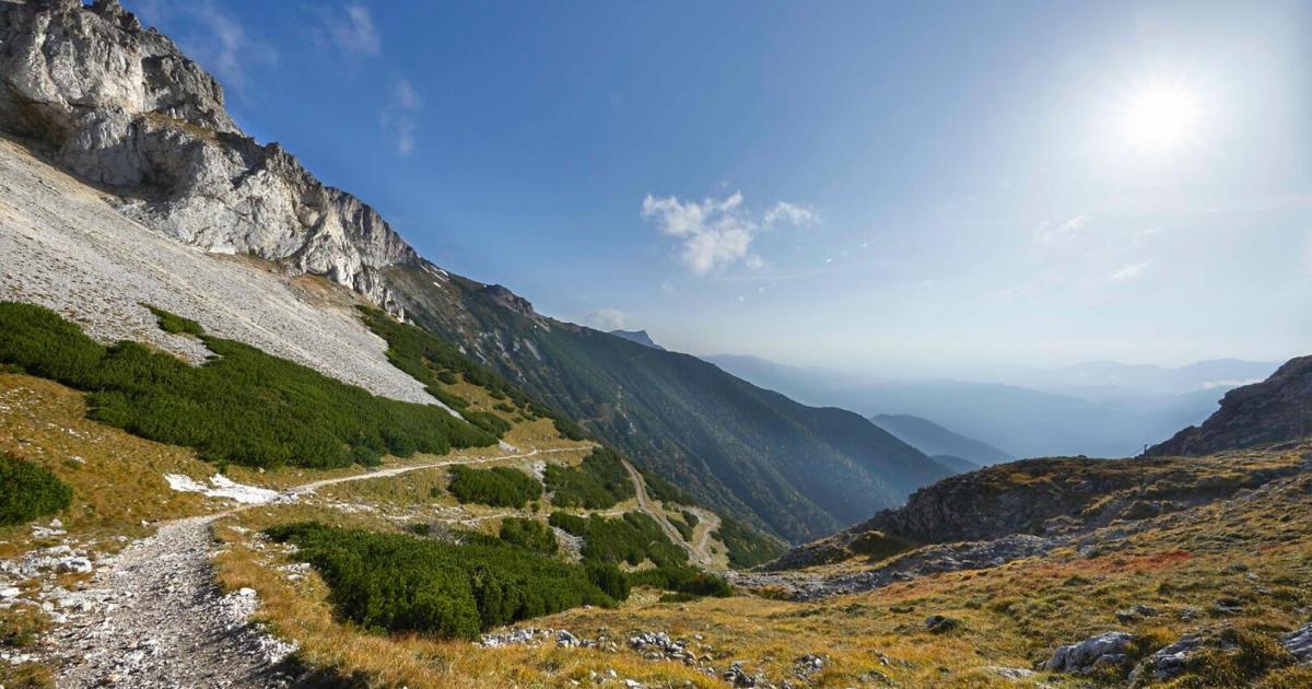 Alpinunfall-in-Schwarzau-Felsblock-verletzt-Kletterer-schwer