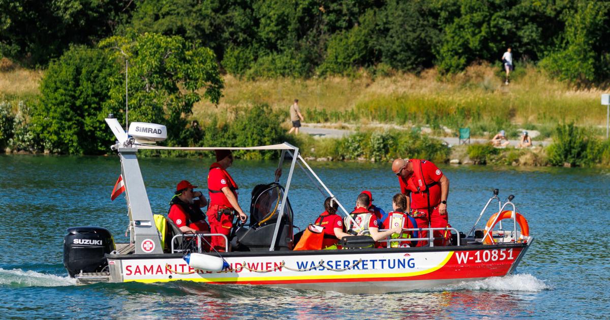 Mehrere-Personen-aus-Donau-in-Nieder-sterreich-gerettet
