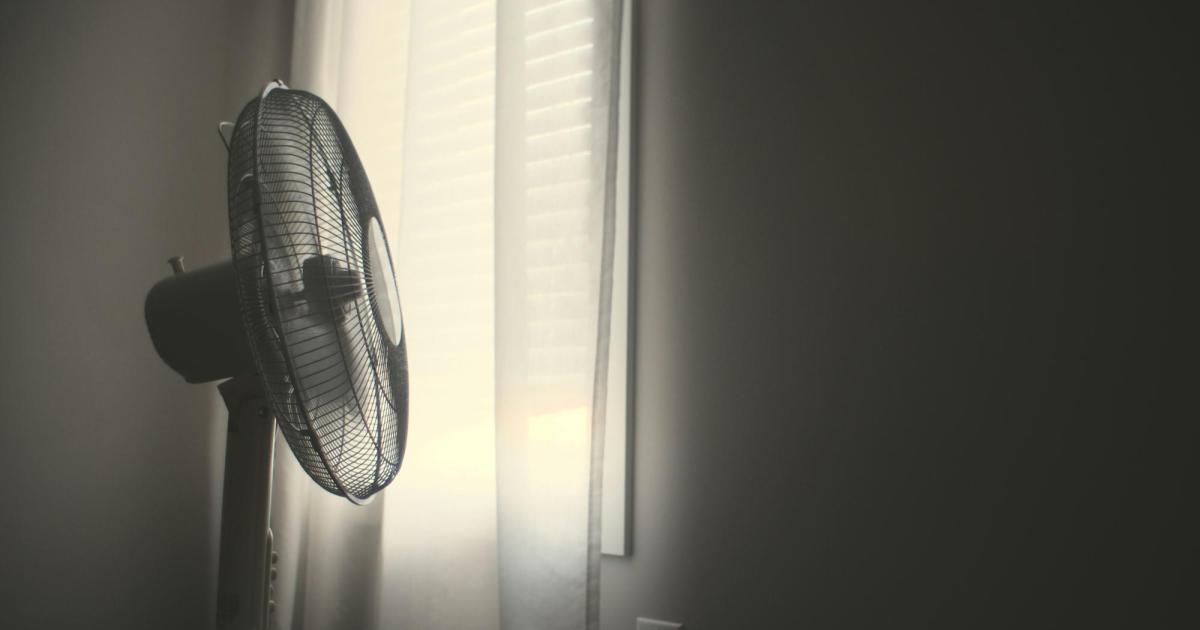 Kann-man-nachts-bedenkenlos-mit-laufendem-Ventilator-schlafen-