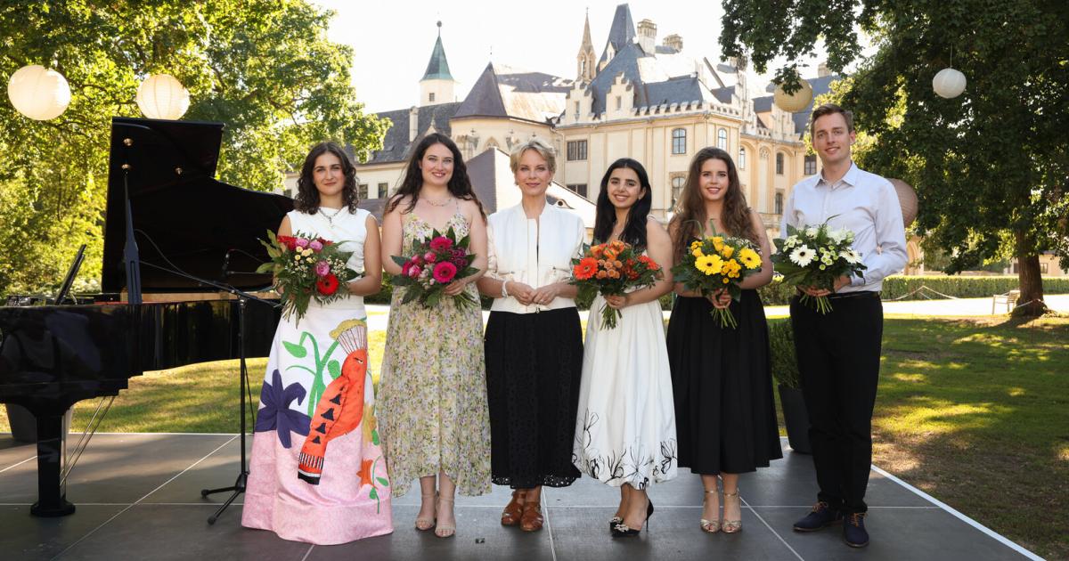El-na-Garan-a-Klassik-unter-Sternen-mit-der-n-chsten-Generation