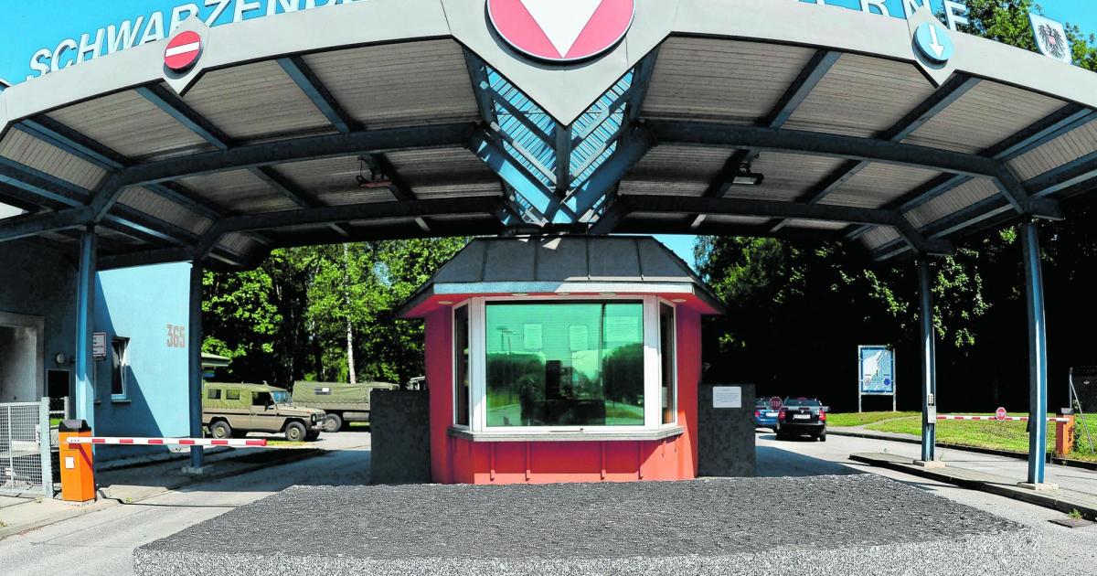 Sommerministerrat-Kaserne-in-Salzburg-statt-kaiserliches-Aussee
