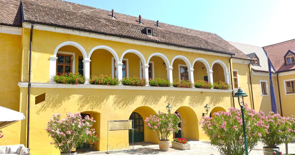 Hotel-Althof-in-Retz-wird-f-r-einen-Euro-verkauft