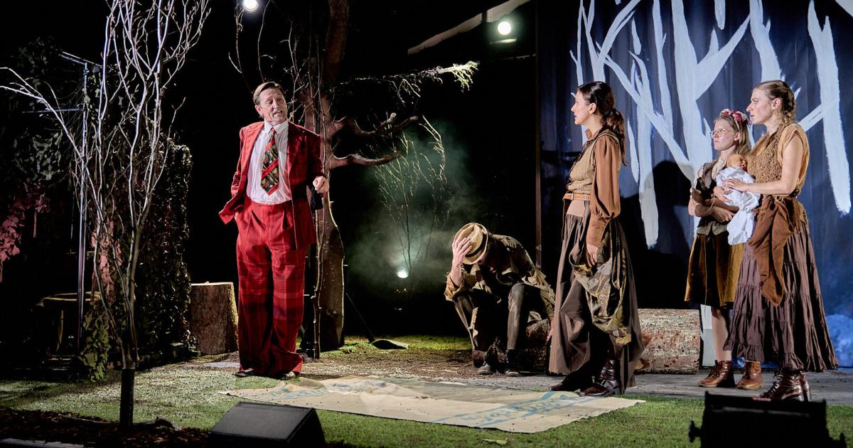 Auf-Raimunds-Spuren-Geschichtsunterricht-f-r-Ensemble-der-Festspiele
