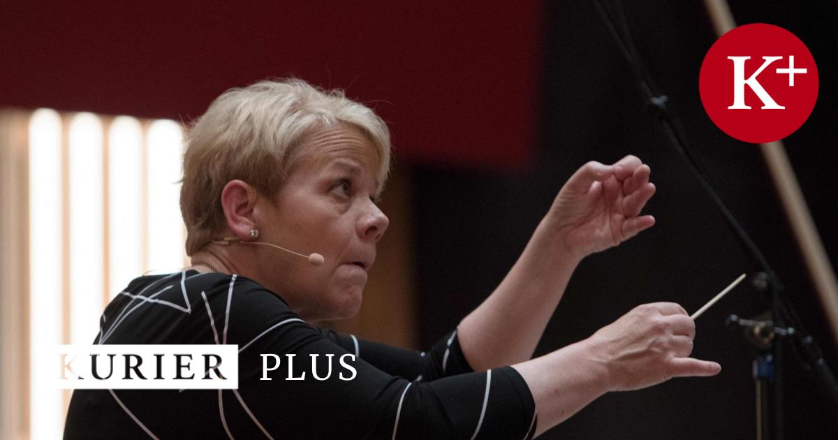 Dirigentin-Marin-Alsop-und-das-RSO-fordern-zum-Swingen-auf