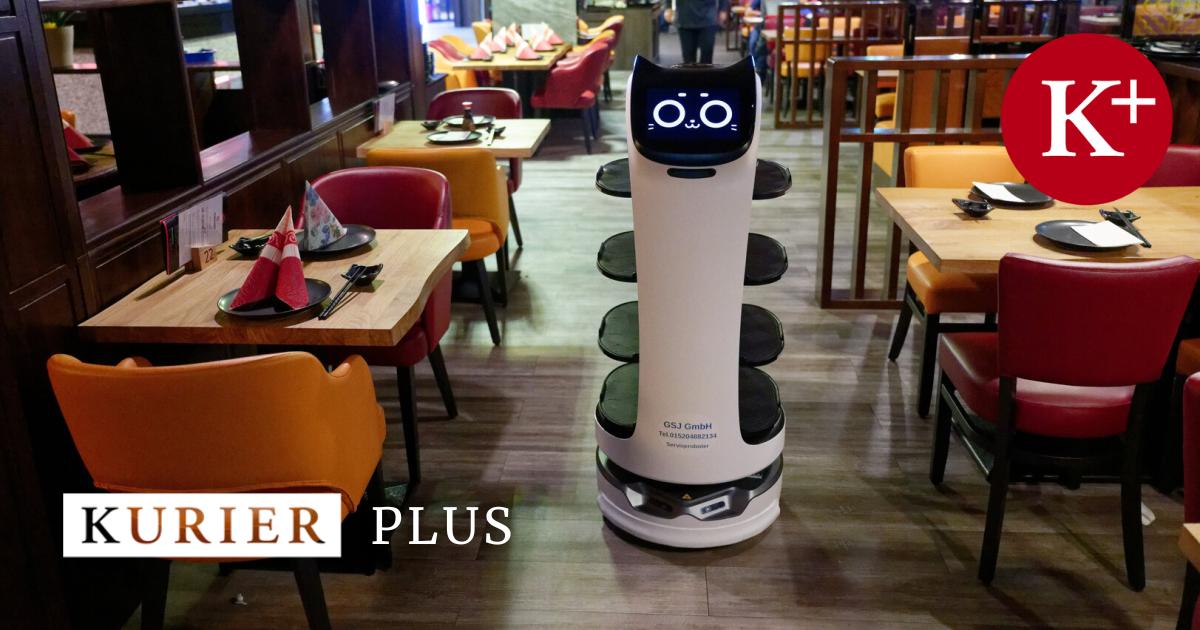 Robot waiter and AI reception: The future of the hospitality industry