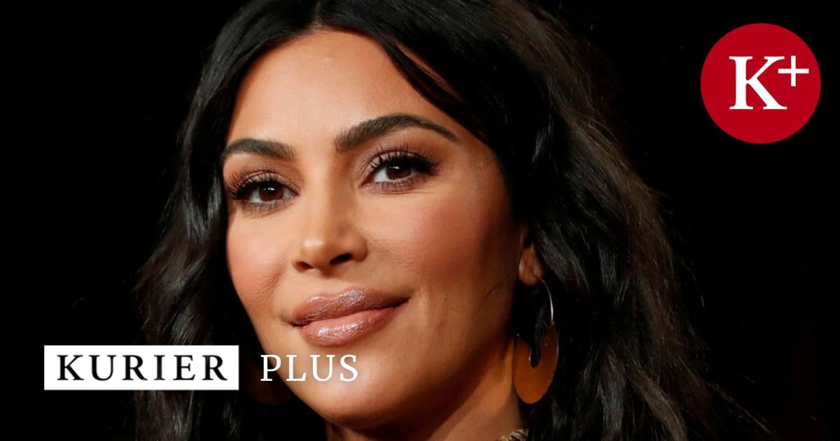 Hoch-das-Kinn-Kim-Kardashians-Maske-gegen-die-Schwerkraft