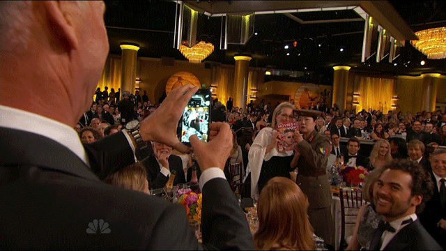 Cumberbatch gelingt Photobomb mit Streep