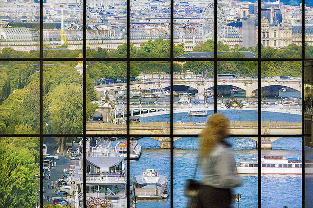 180-Grad-Gigapixelbild entführt direkt nach Paris